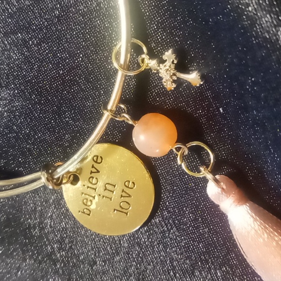 Tassel bangle bracelet coral color beads cross with crystal. - Picture 4 of 4